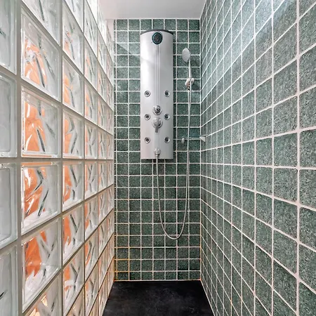 Apartament Hauzify I Fenals *